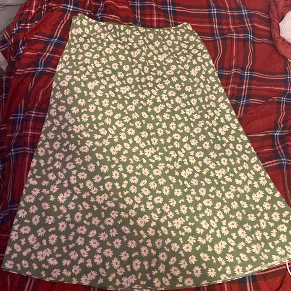 Green with flowers ankle leng Maxi skirt